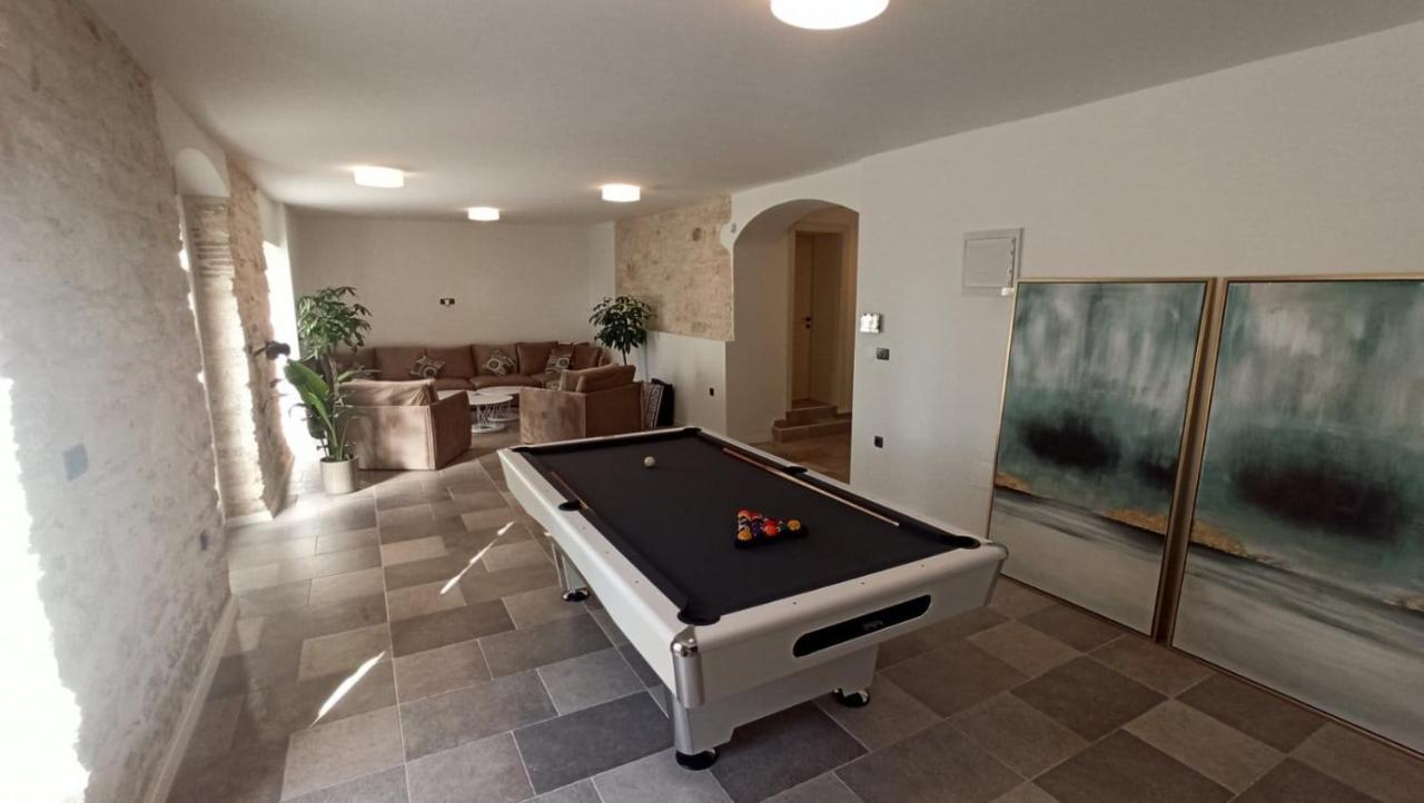 Damiani Villa *